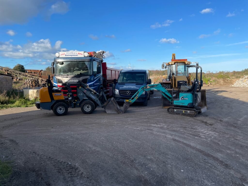 entreprenør - Skatka Entreprenør og minidozer - Minigraver - Hjem